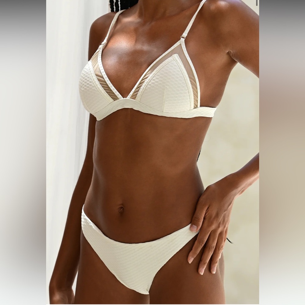 Vetchy Triangle Bikini Ivory Set Size Small
